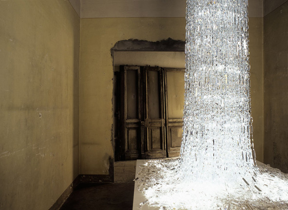 Crystal Chandeliers To Elevate Interiors